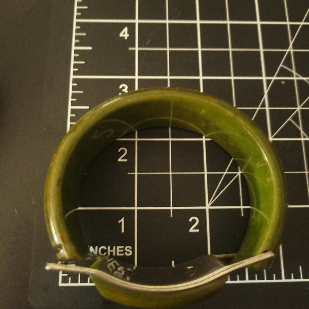 Vintage Spinach Moss Bakelite Buckle Bangle Bracelet Green 2.5 In Midcentury